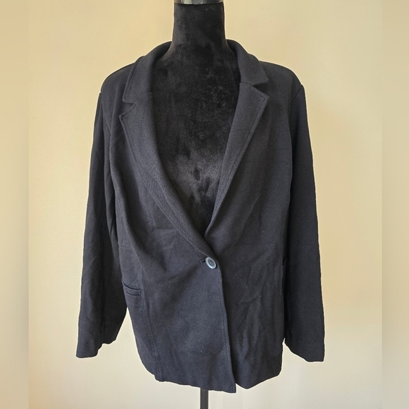 torrid Jackets & Blazers - Torrid Women's Black Blazer Women's Size 3X.